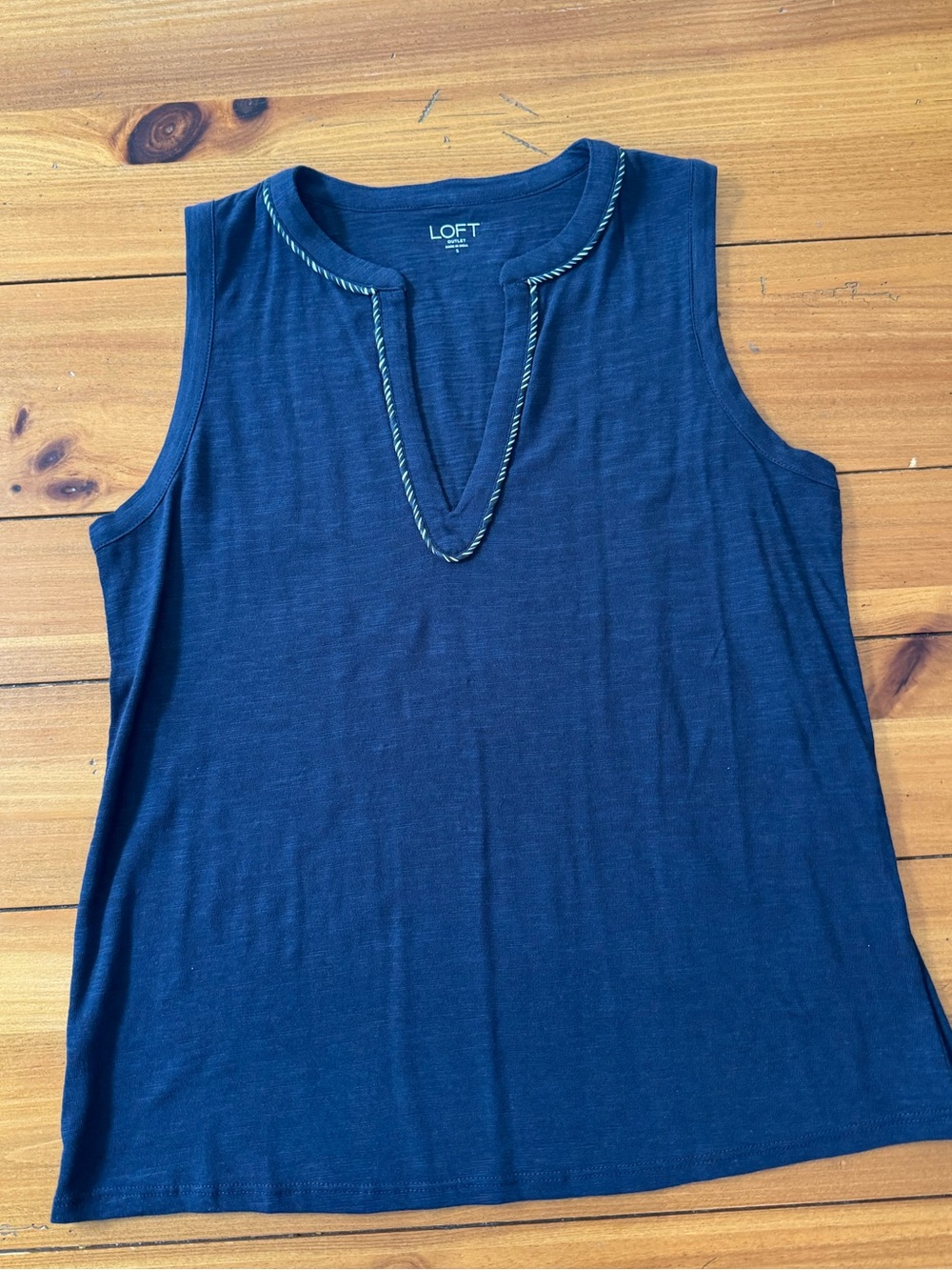NWOT LOFT Navy Sleeveless V-Neck Cotton Tank with Contrast Trim, Size Small
